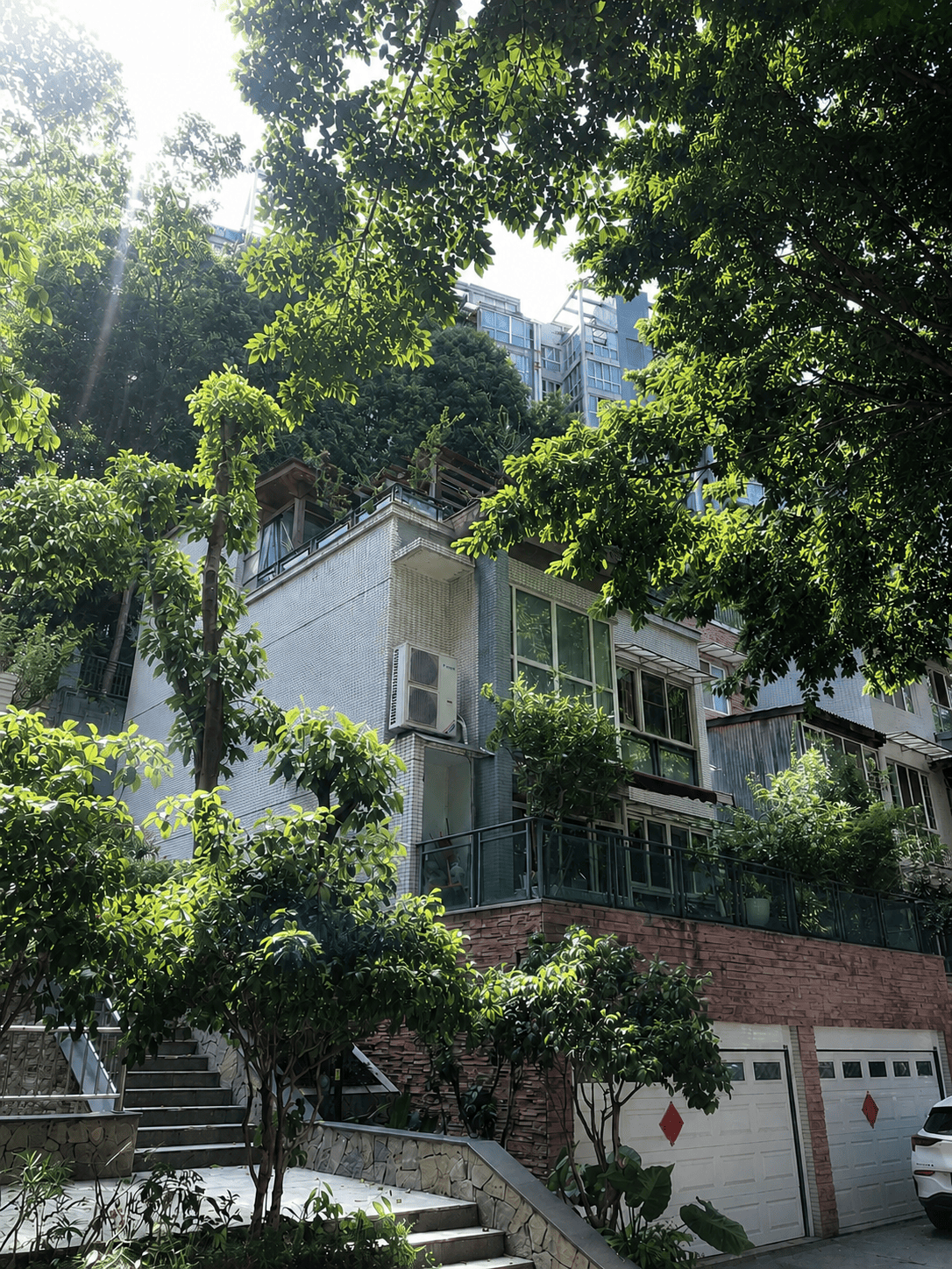 甘肃岛居岁月从容升级：小小岛老别墅加装蒂升悦行款电梯